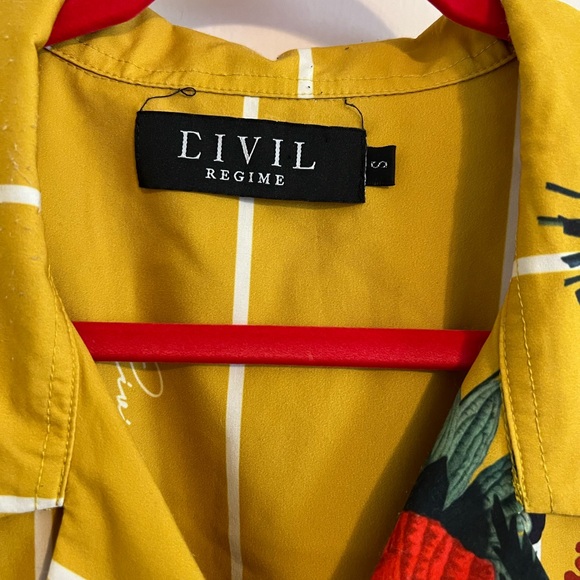 Stylish button up - Picture 3 of 5